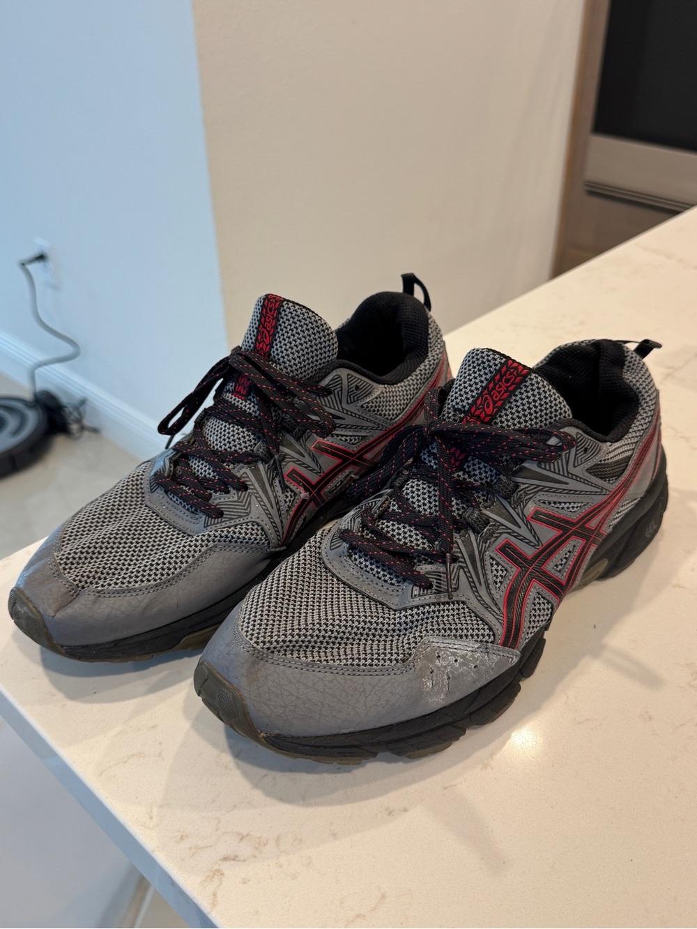 ASICS Gel Venture 8 Men’s size 10.5